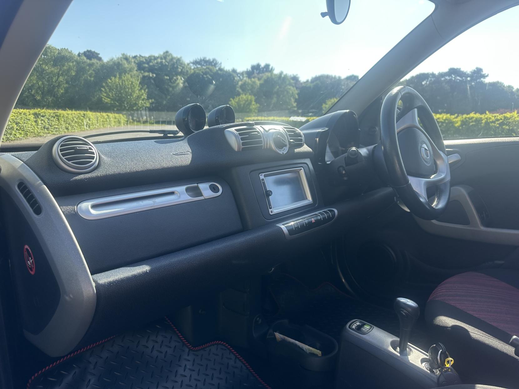 Smart fortwo 1.0 MHD Pulse Cabriolet 2dr Petrol SoftTouch Euro 5 (s/s) (71 bhp)