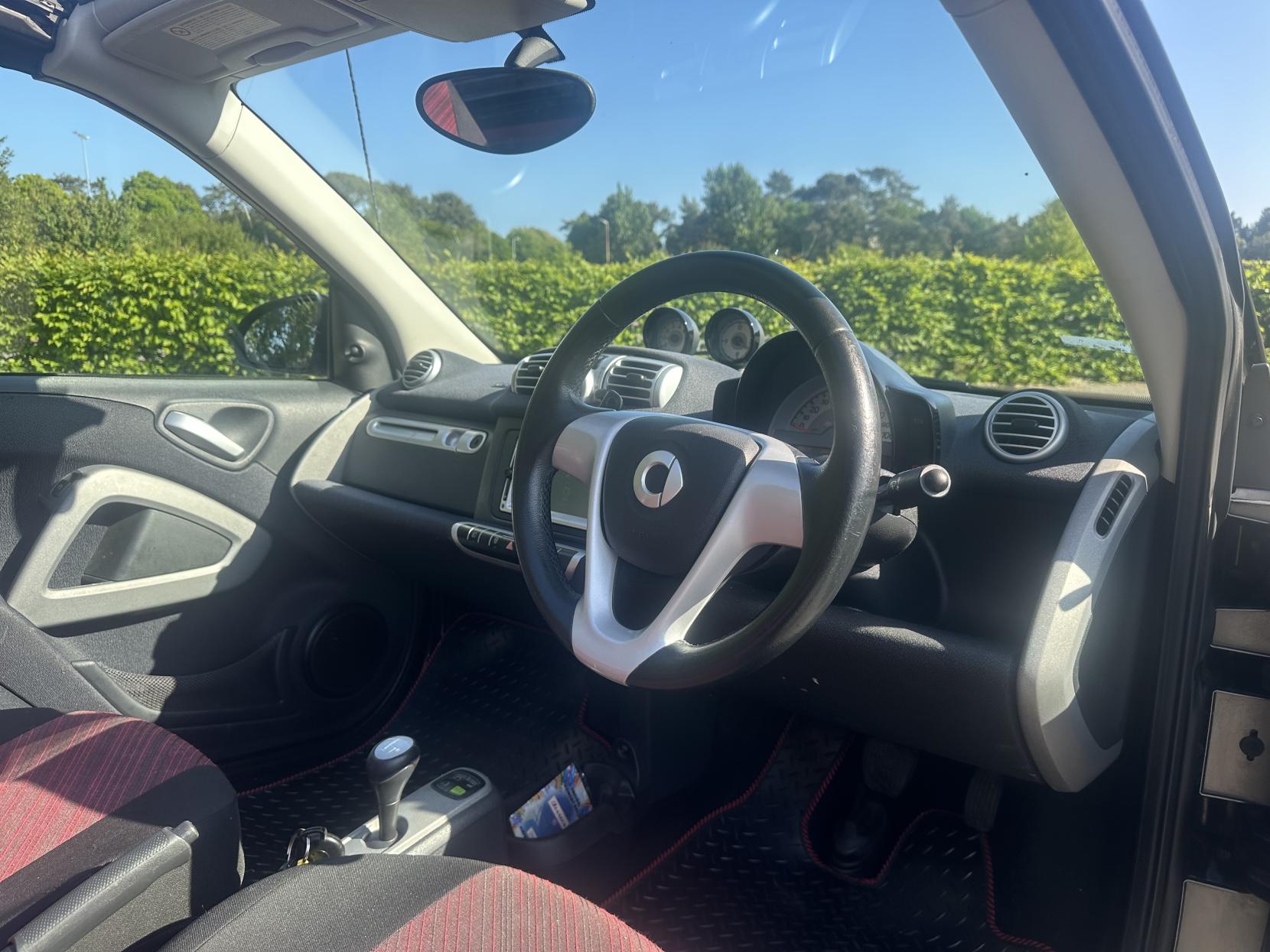 Smart fortwo 1.0 MHD Pulse Cabriolet 2dr Petrol SoftTouch Euro 5 (s/s) (71 bhp)