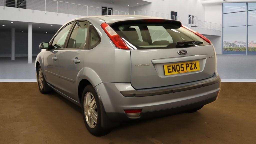 Ford Focus 1.6 Ghia Hatchback 5dr Petrol Automatic (184 g/km, 99 bhp)