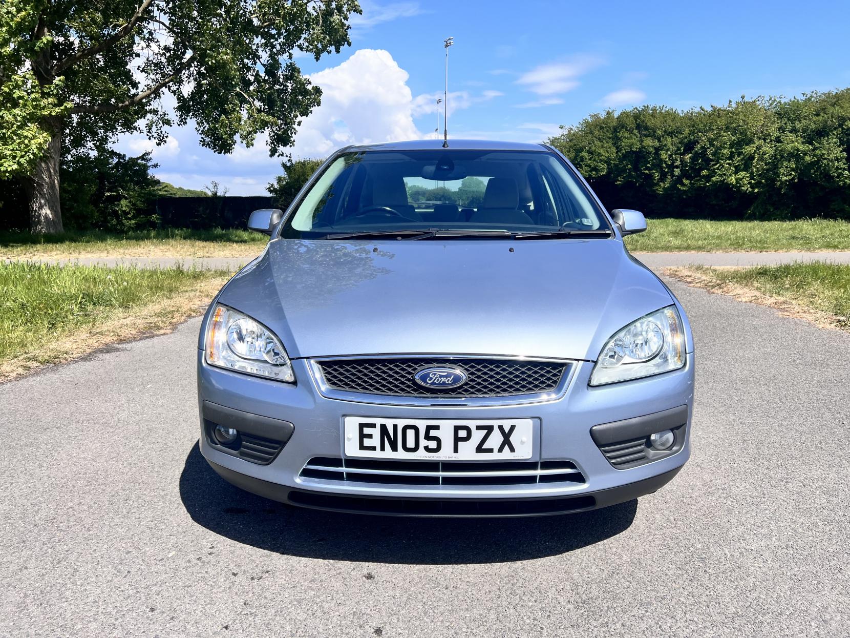 Ford Focus 1.6 Ghia Hatchback 5dr Petrol Automatic (184 g/km, 99 bhp)