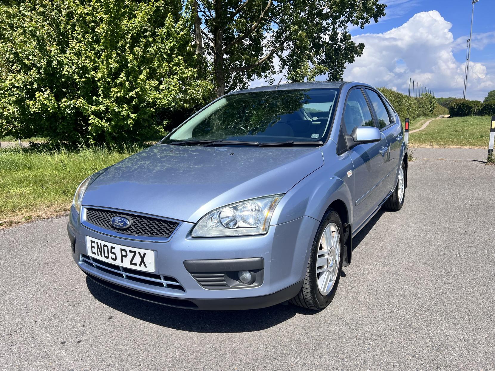 Ford Focus 1.6 Ghia Hatchback 5dr Petrol Automatic (184 g/km, 99 bhp)