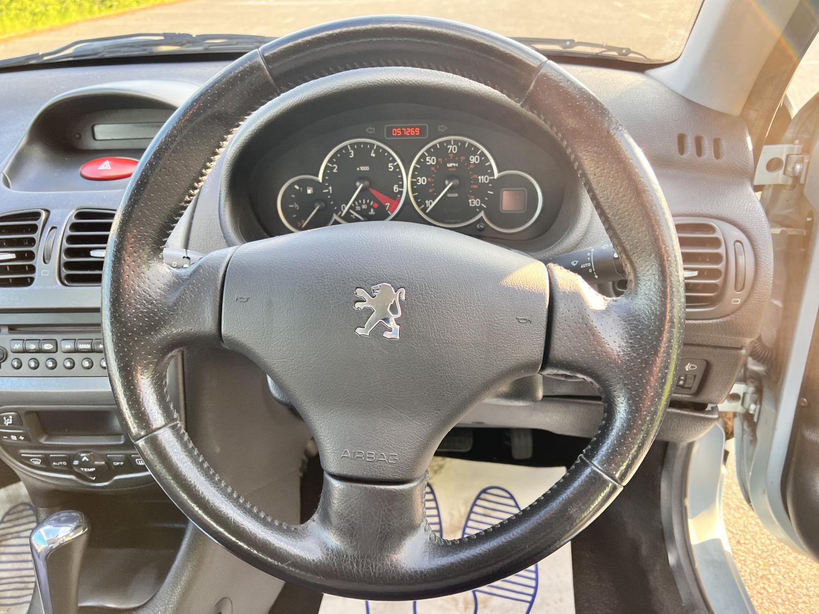Peugeot 206 1.4 8v SE Hatchback 5dr Petrol Automatic (165 g/km, 75 bhp)
