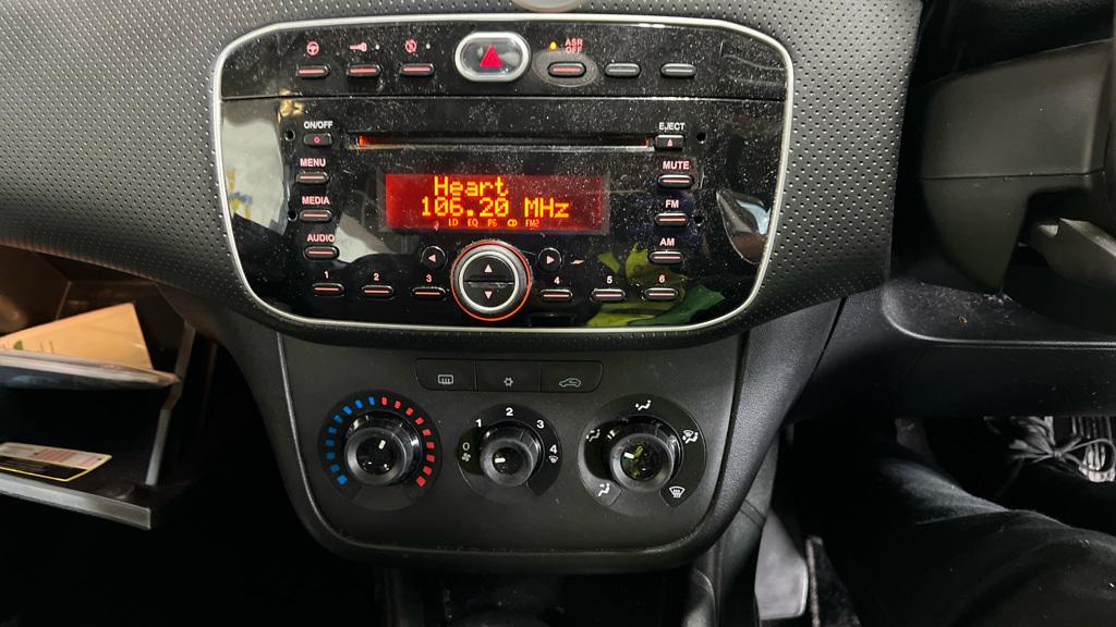 Fiat Punto Evo 1.4 GP Hatchback 5dr Petrol Euro 5 (s/s) (77 bhp)