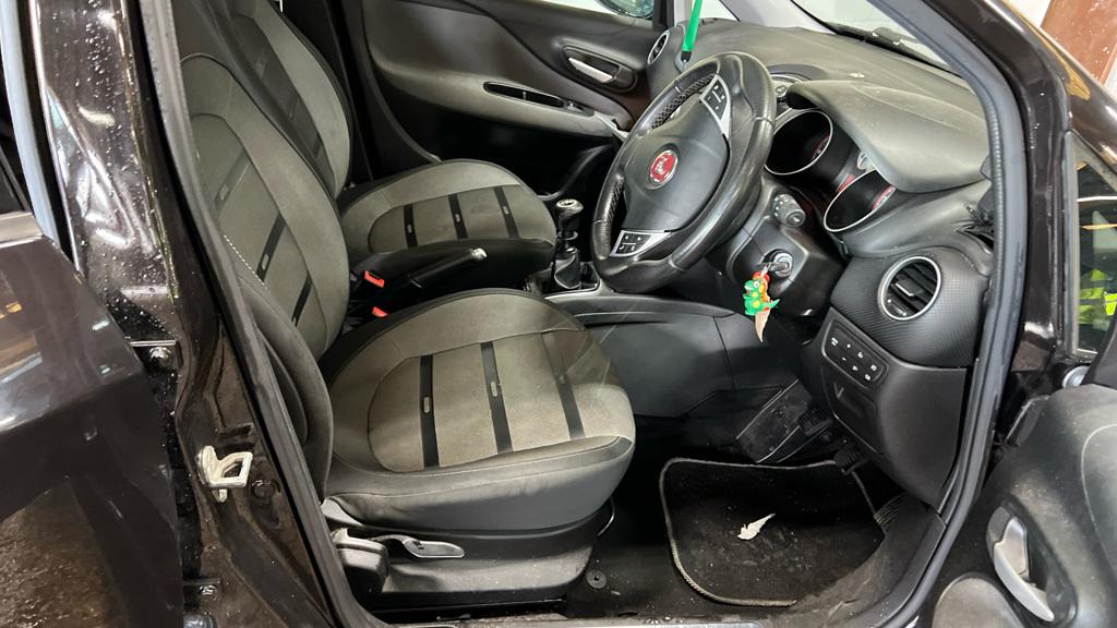 Fiat Punto Evo 1.4 GP Hatchback 5dr Petrol Euro 5 (s/s) (77 bhp)