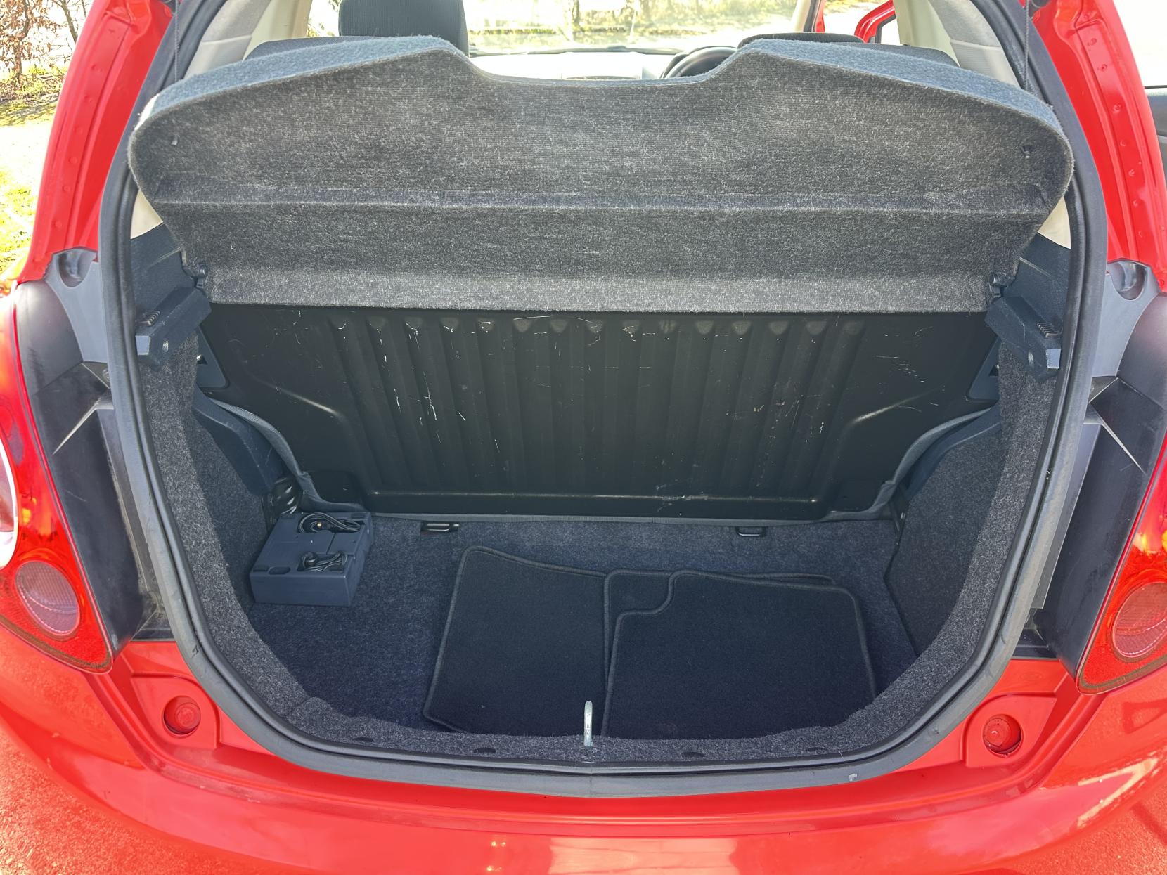 Ford Ka 1.2 Studio Hatchback 3dr Petrol Manual Euro 5 (69 ps)