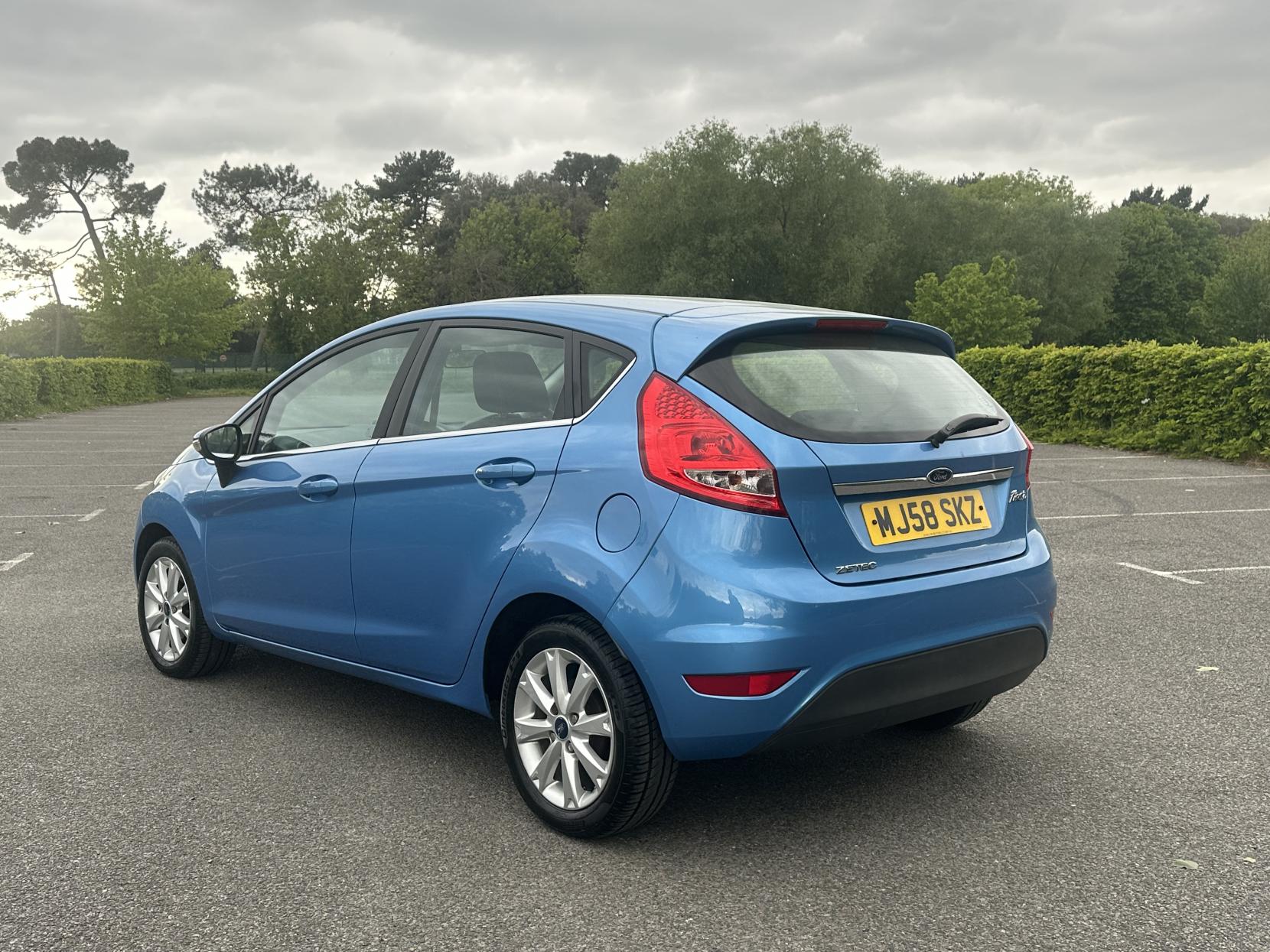 Ford Fiesta 1.4 Zetec Hatchback 5dr Petrol Manual (133 g/km, 94 bhp)