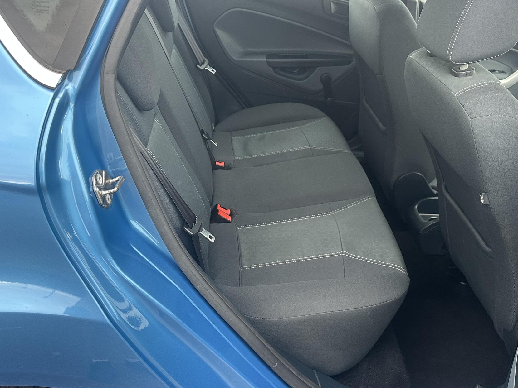 Ford Fiesta 1.4 Zetec Hatchback 5dr Petrol Manual (133 g/km, 94 bhp)