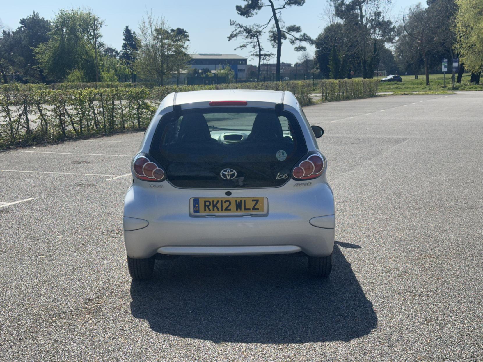 Toyota AYGO 1.0 VVT-i Ice Hatchback 5dr Petrol Manual Euro 5 (67 ps)