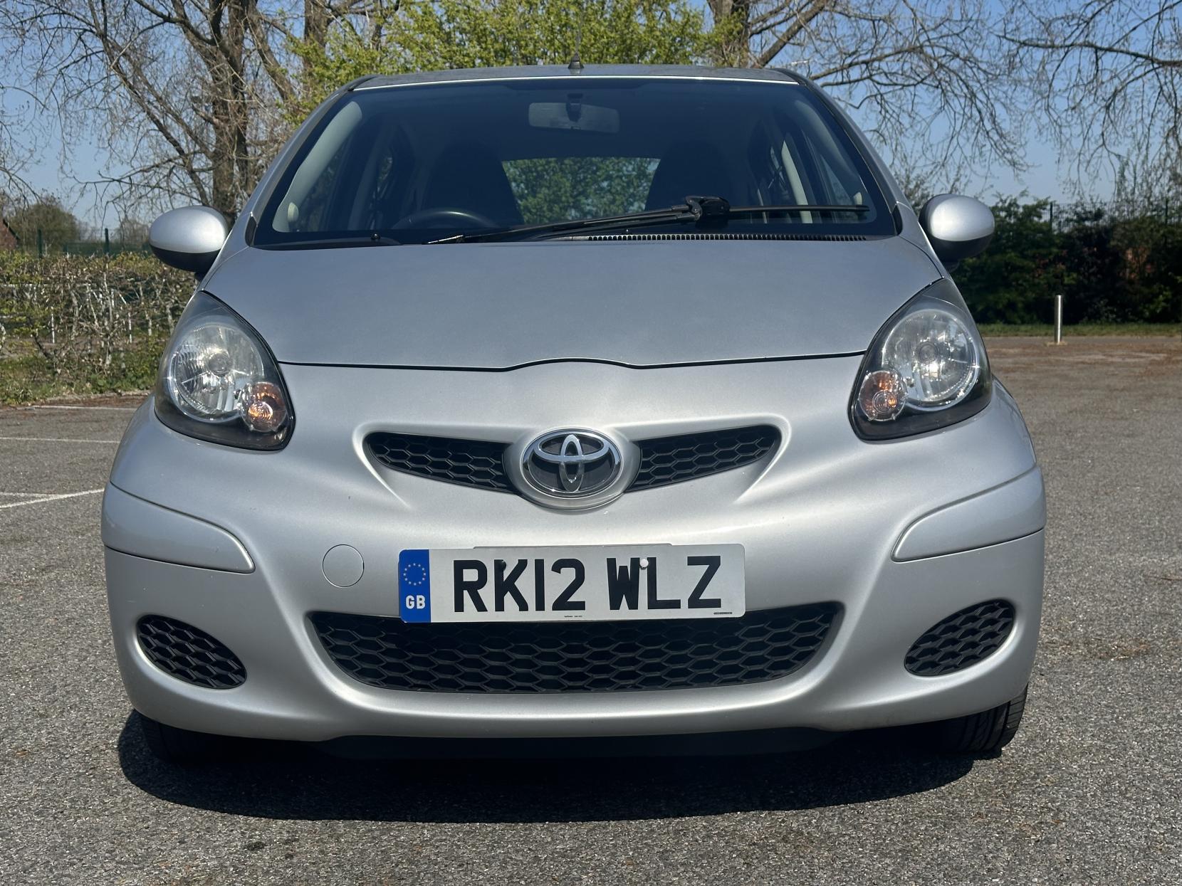 Toyota AYGO 1.0 VVT-i Ice Hatchback 5dr Petrol Manual Euro 5 (67 ps)