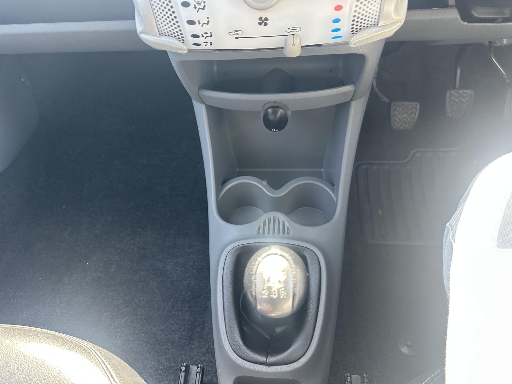 Toyota AYGO 1.0 VVT-i Ice Hatchback 5dr Petrol Manual Euro 5 (67 ps)