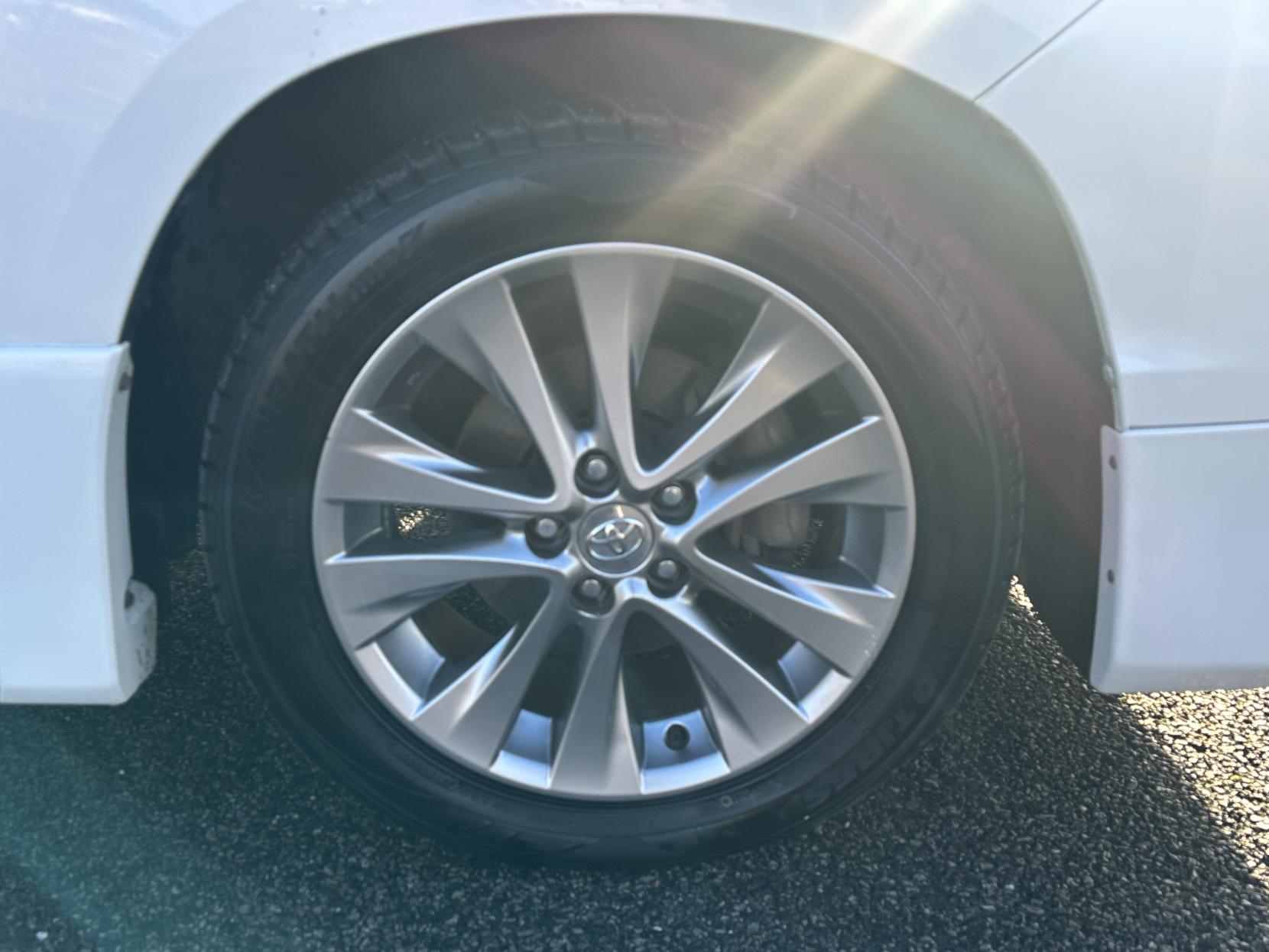 Toyota Alphard 2.4 2010-2011