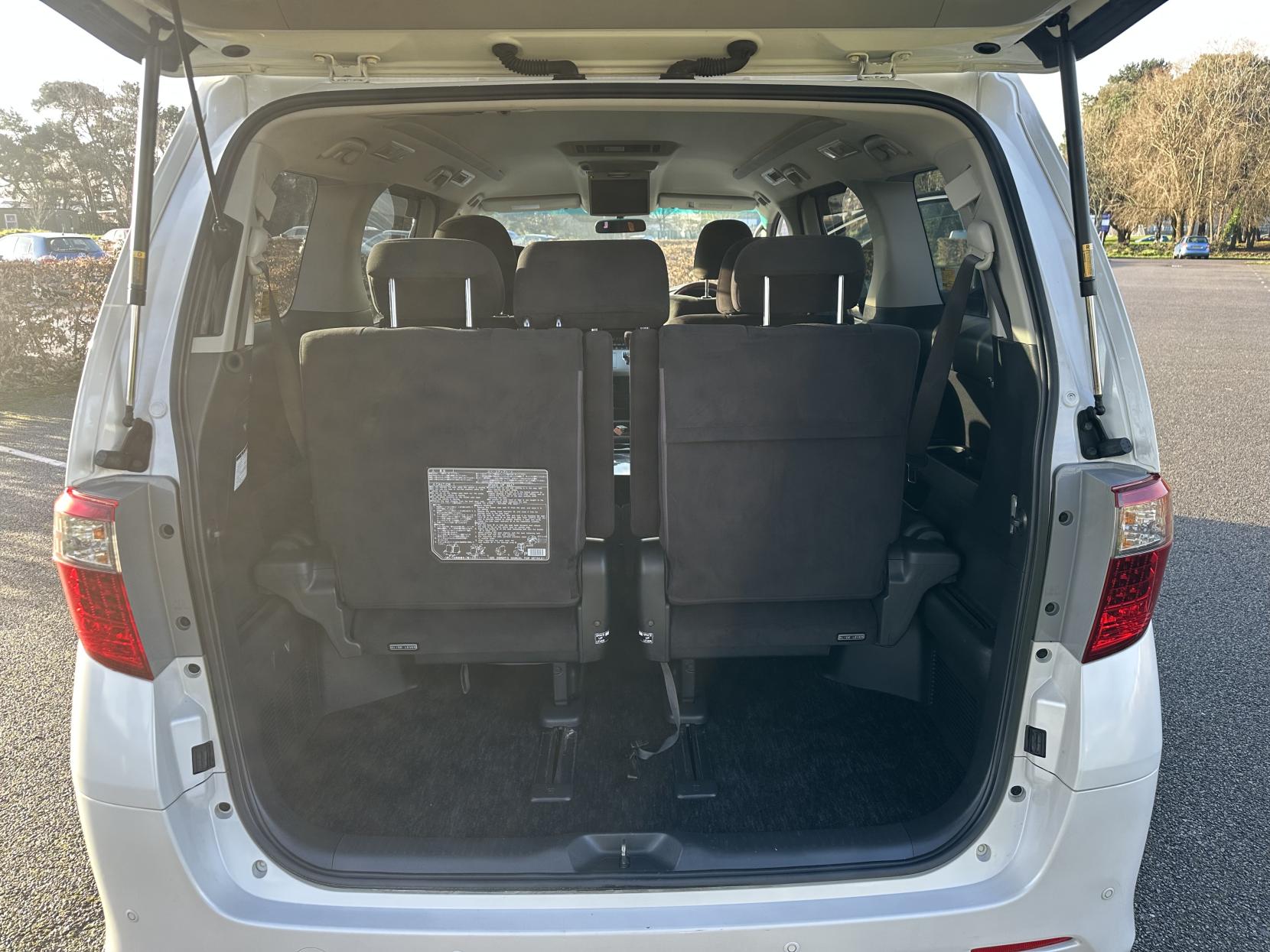 Toyota Alphard 2.4 2010-2011