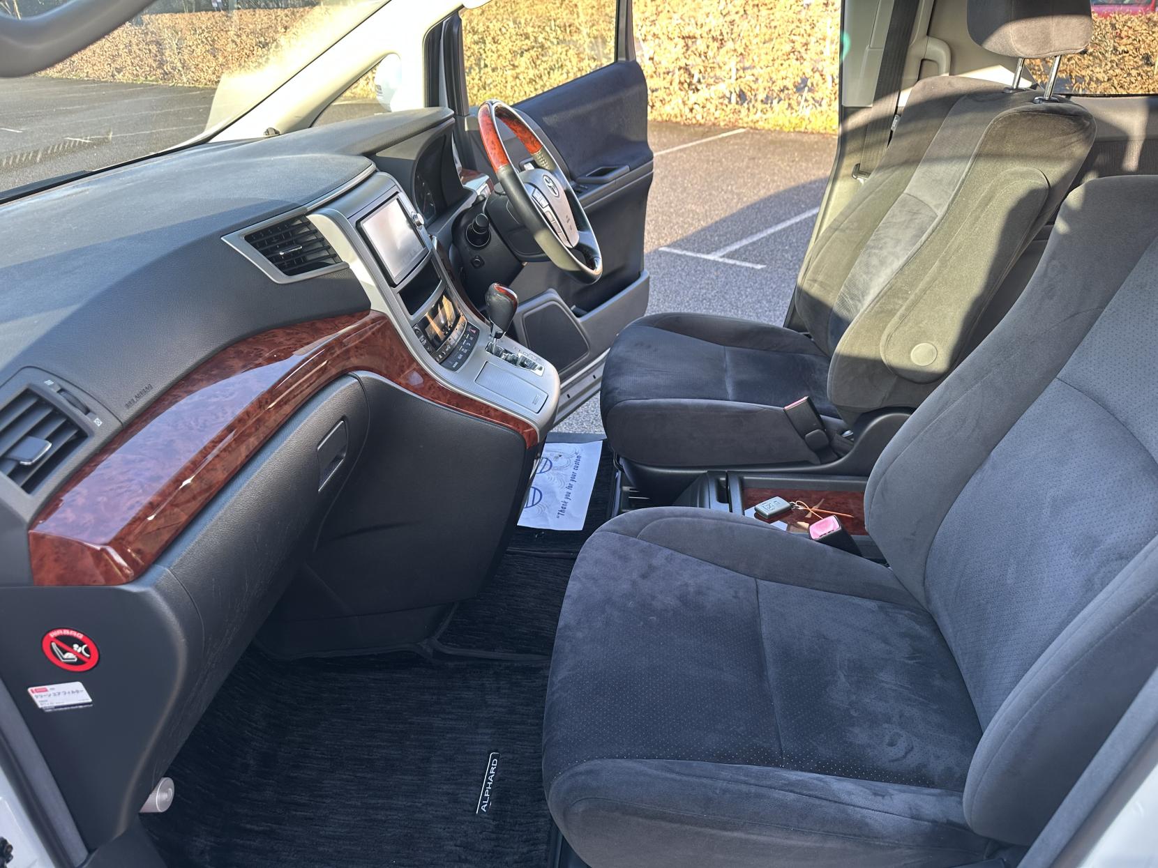 Toyota Alphard 2.4 2010-2011