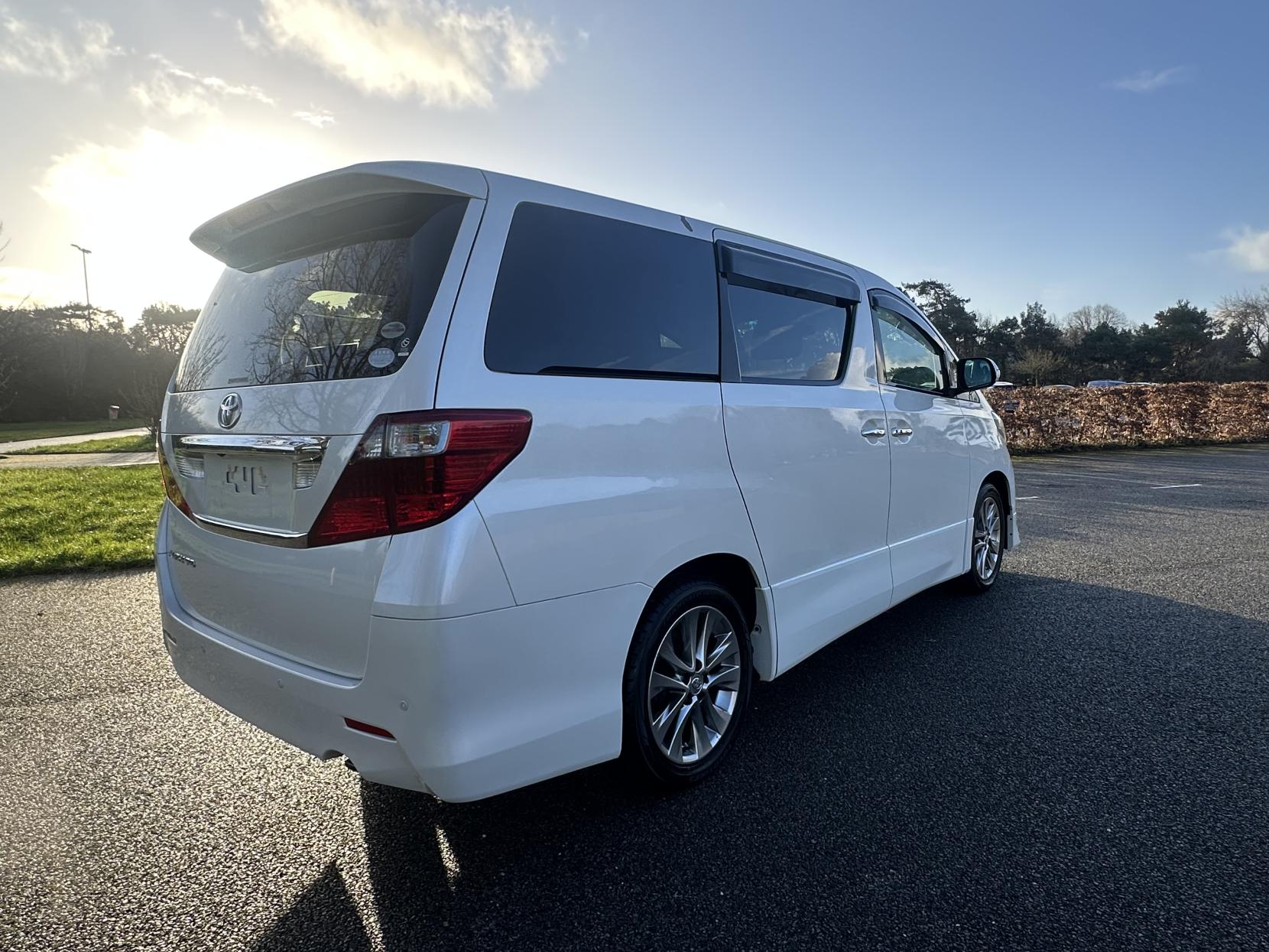 Toyota Alphard 2.4 2010-2011