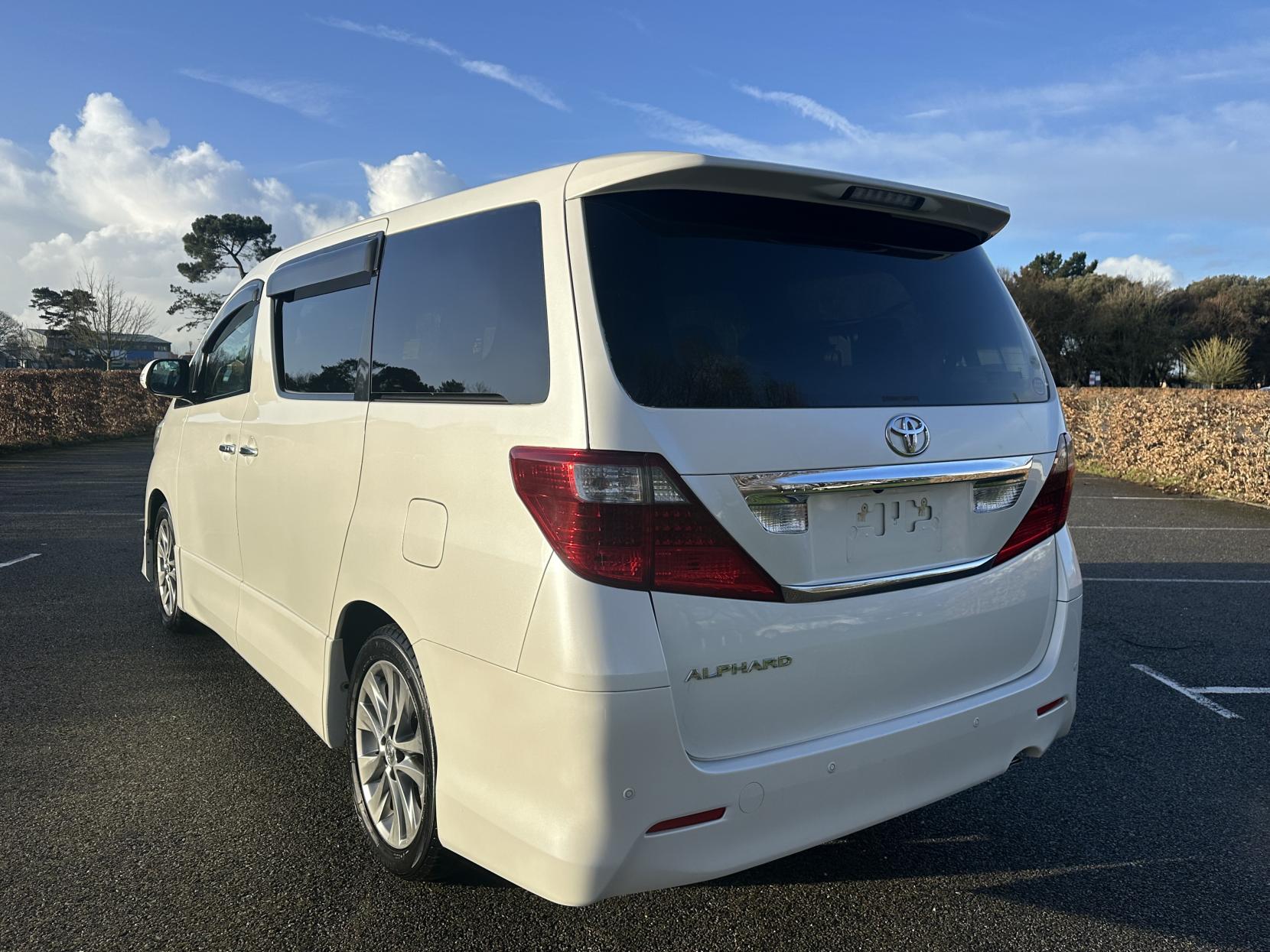 Toyota Alphard 2.4 2010-2011