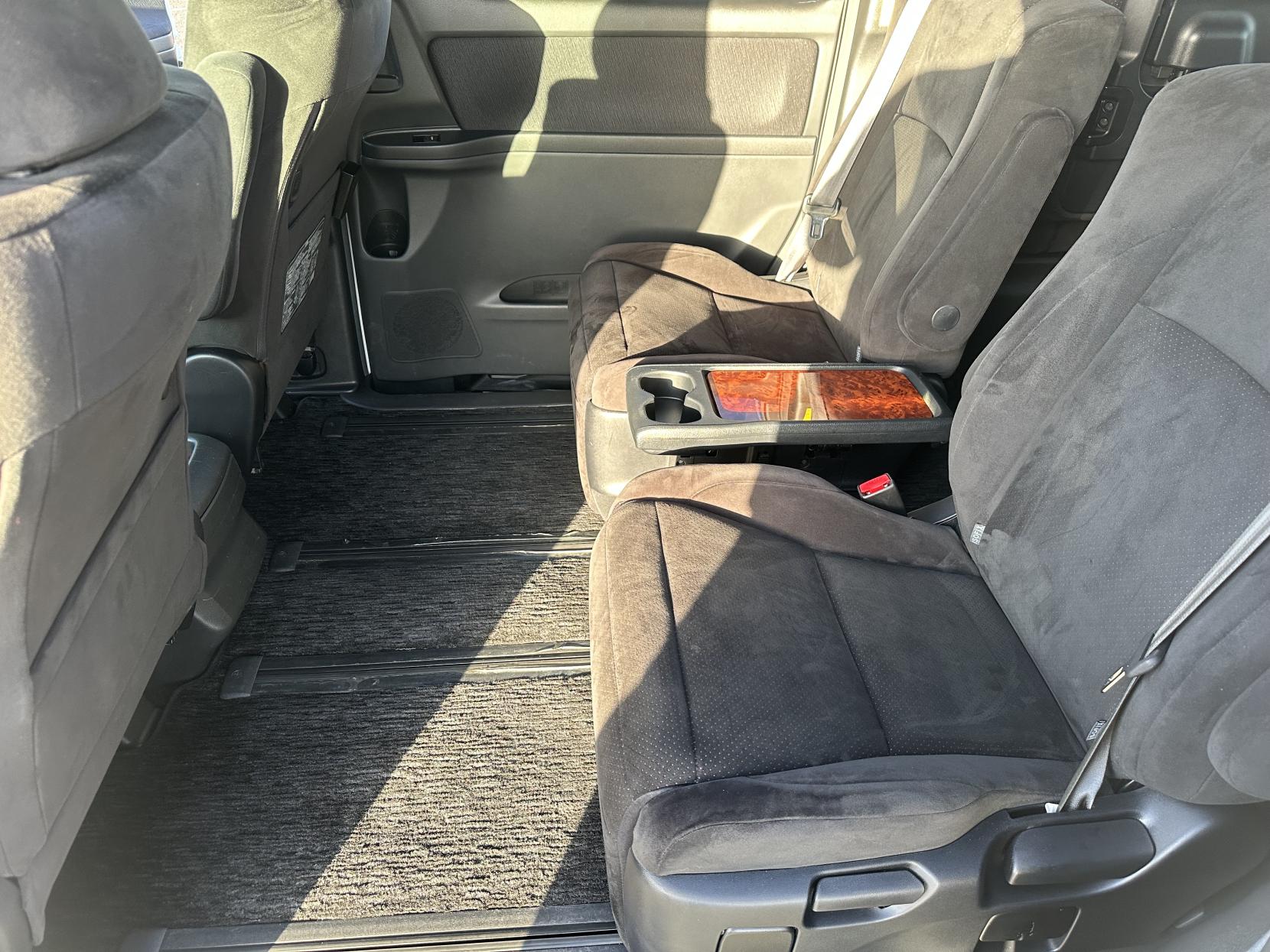 Toyota Alphard 2.4 2010-2011