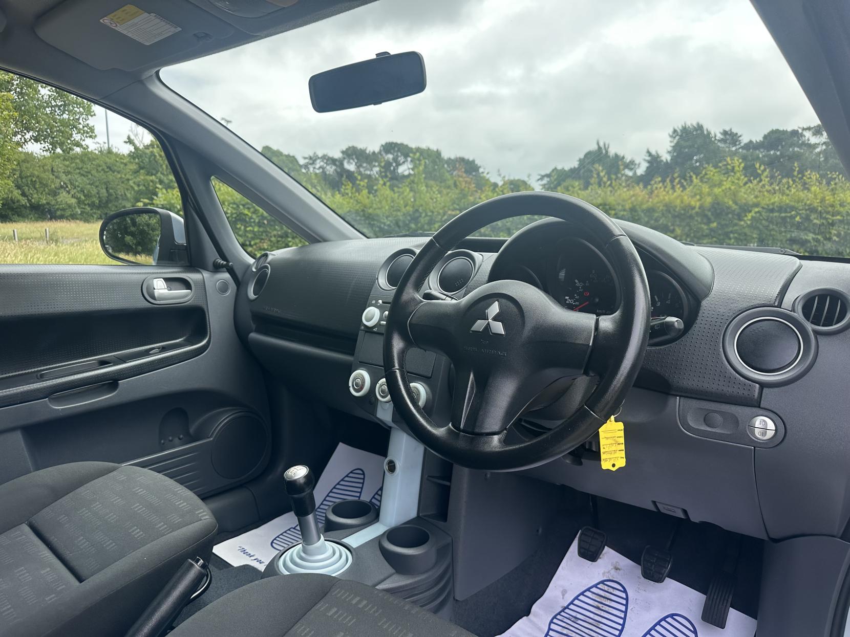 Mitsubishi Colt 1.3 CZ2 Hatchback 3dr Petrol Manual (143 g/km, 94 bhp)