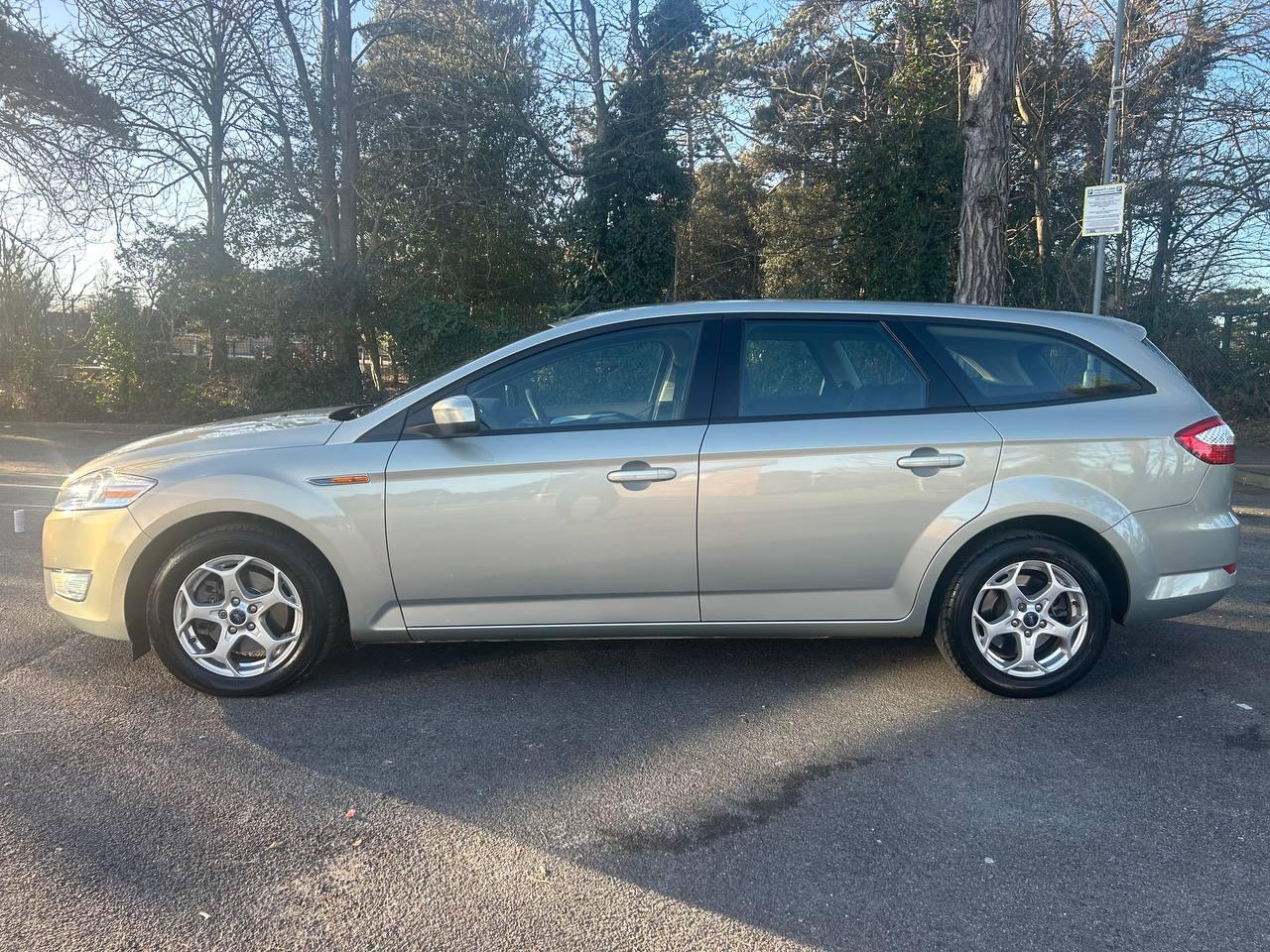 Ford Mondeo 1.8 TDCi Zetec Estate 5dr Diesel Manual (151 g/km, 123 bhp)