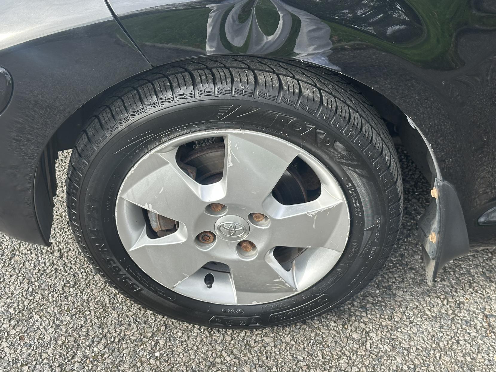 Toyota AYGO 1.0 VVT-i Black Hatchback 5dr Petrol Manual Euro 4 (AC) (67 bhp)