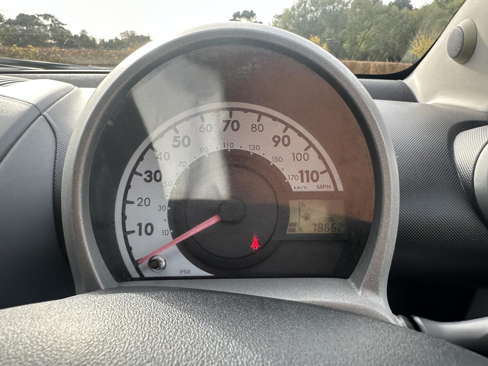 Toyota AYGO 1.0 VVT-i Black Hatchback 5dr Petrol Manual Euro 4 (AC) (67 bhp)