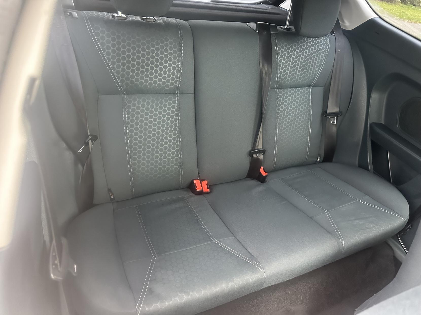 Ford Fiesta 1.4 Zetec Hatchback 3dr Petrol Automatic (154 g/km, 94 bhp)