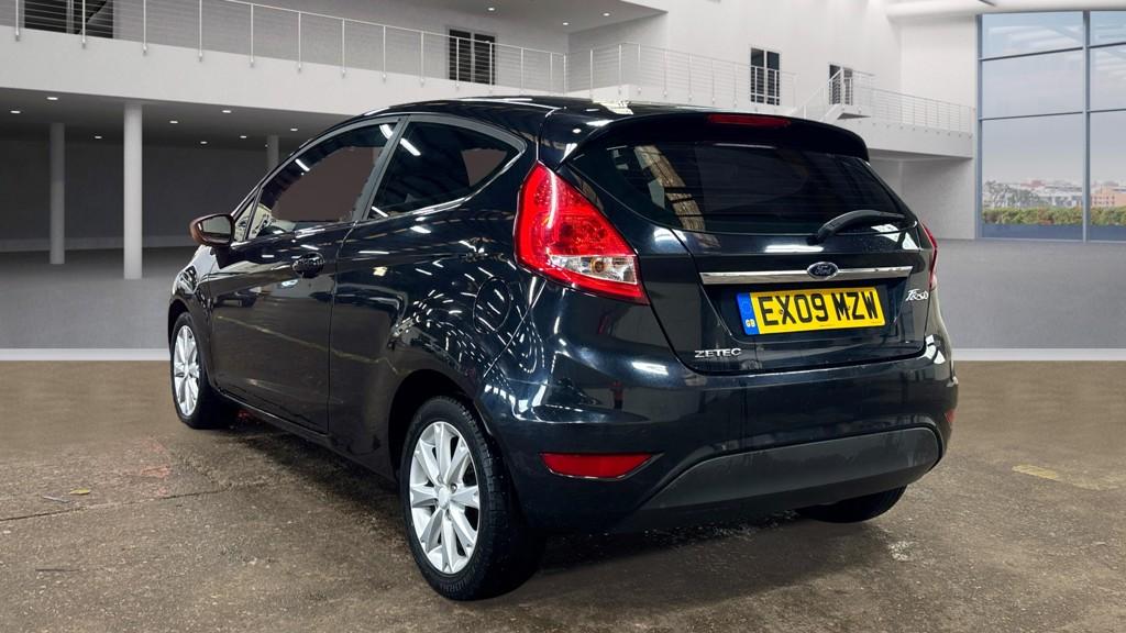 Ford Fiesta 1.4 Zetec Hatchback 3dr Petrol Automatic (154 g/km, 94 bhp)
