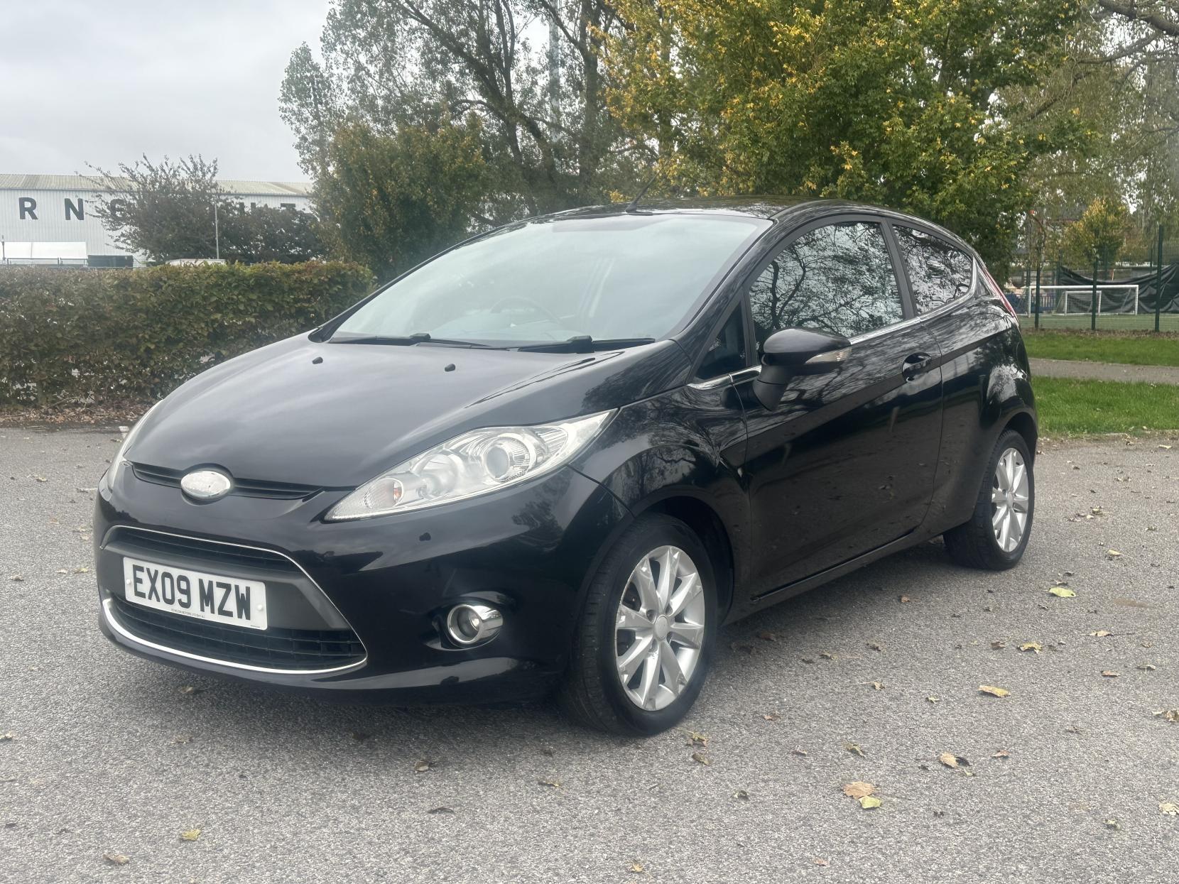 Ford Fiesta 1.4 Zetec Hatchback 3dr Petrol Automatic (154 g/km, 94 bhp)
