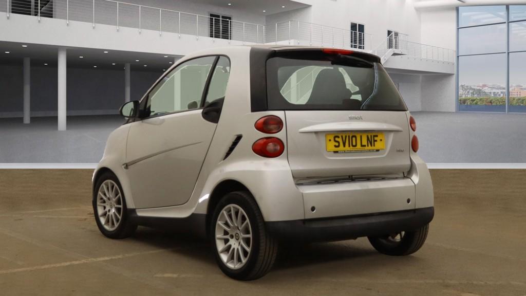 Smart fortwo 1.0 MHD Passion Coupe 2dr Petrol SoftTouch Euro 5 (s/s) (71 bhp)