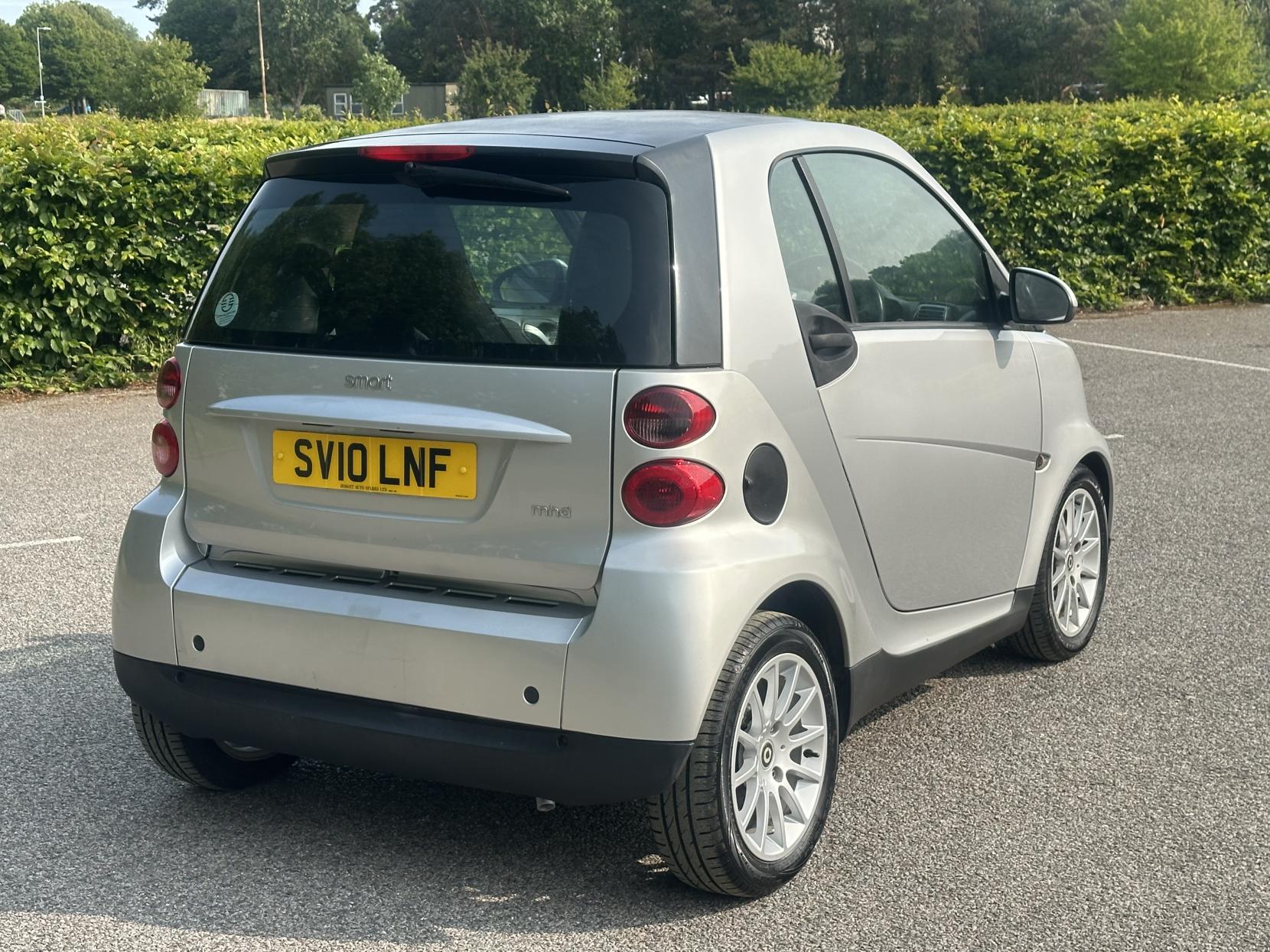 Smart fortwo 1.0 MHD Passion Coupe 2dr Petrol SoftTouch Euro 5 (s/s) (71 bhp)