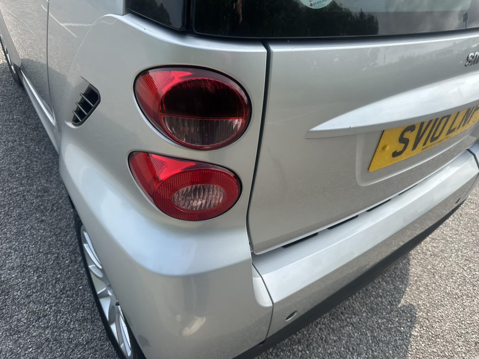 Smart fortwo 1.0 MHD Passion Coupe 2dr Petrol SoftTouch Euro 5 (s/s) (71 bhp)