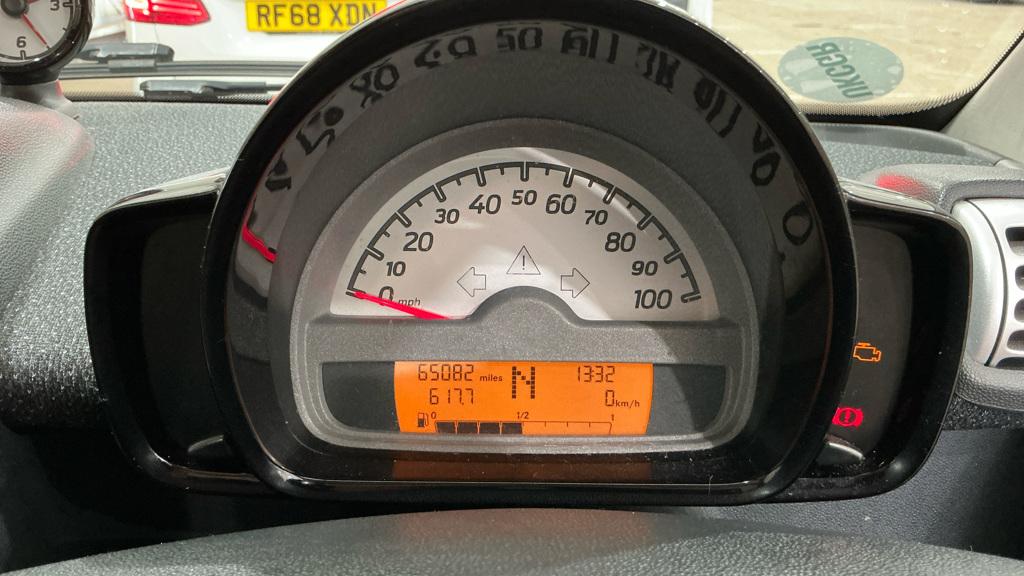 Smart fortwo 1.0 MHD Passion Coupe 2dr Petrol SoftTouch Euro 5 (s/s) (71 bhp)