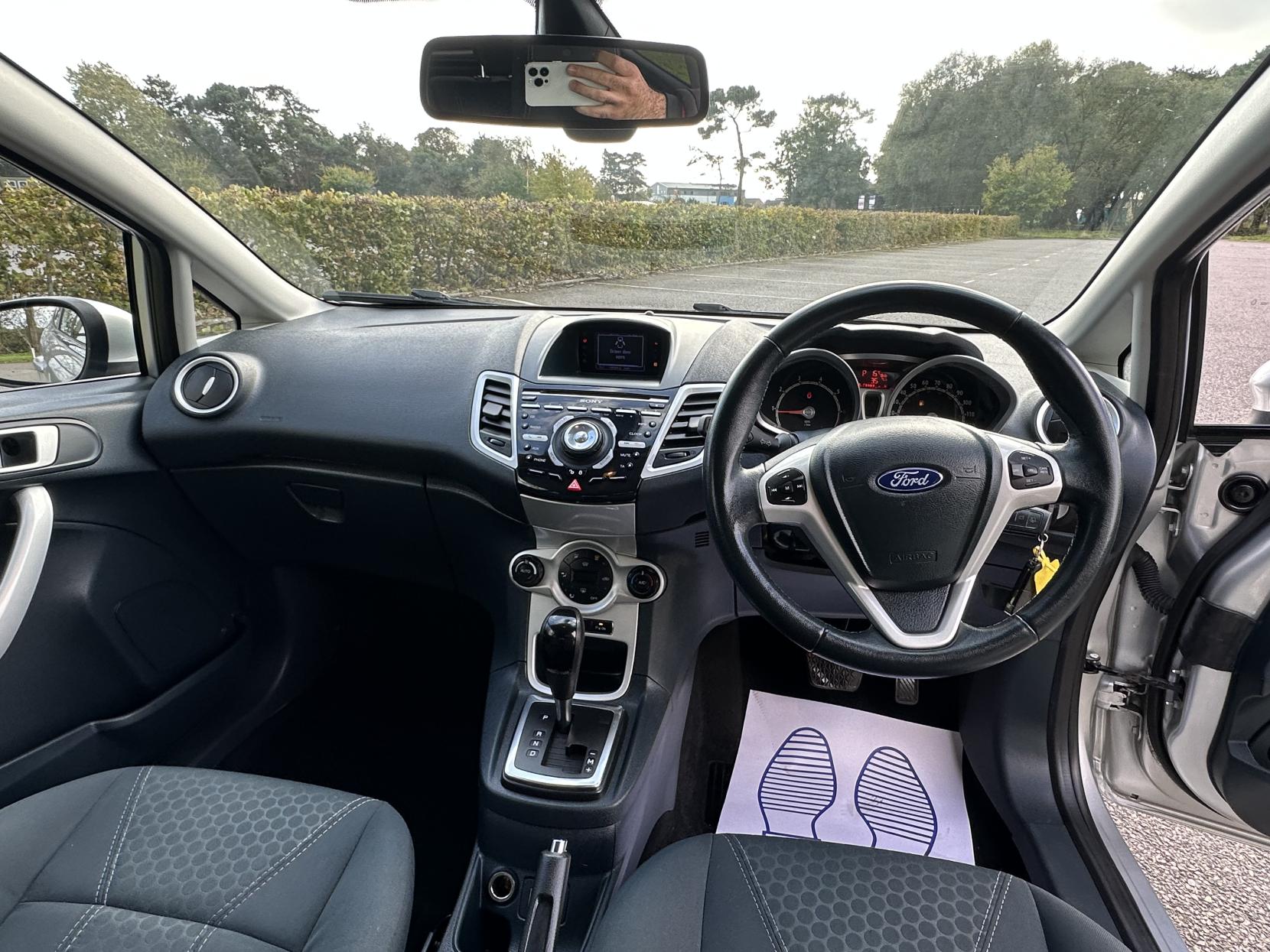 Ford Fiesta 1.4 Titanium Hatchback 3dr Petrol Automatic (154 g/km, 94 bhp)
