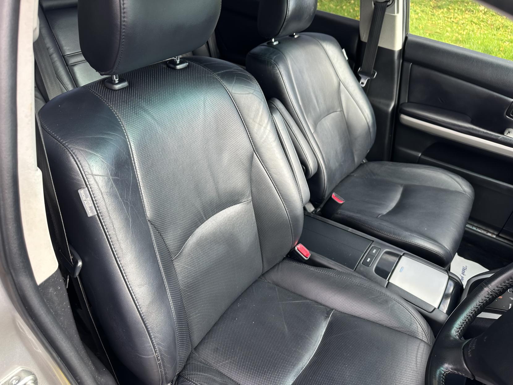 Lexus RX 3.3 400h SE SUV 5dr Petrol Hybrid CVT (192 g/km, 208 bhp)