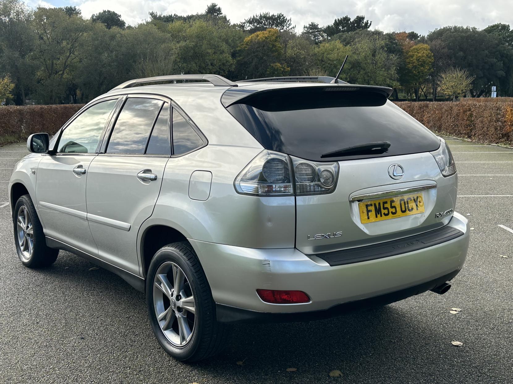 Lexus RX 3.3 400h SE SUV 5dr Petrol Hybrid CVT (192 g/km, 208 bhp)