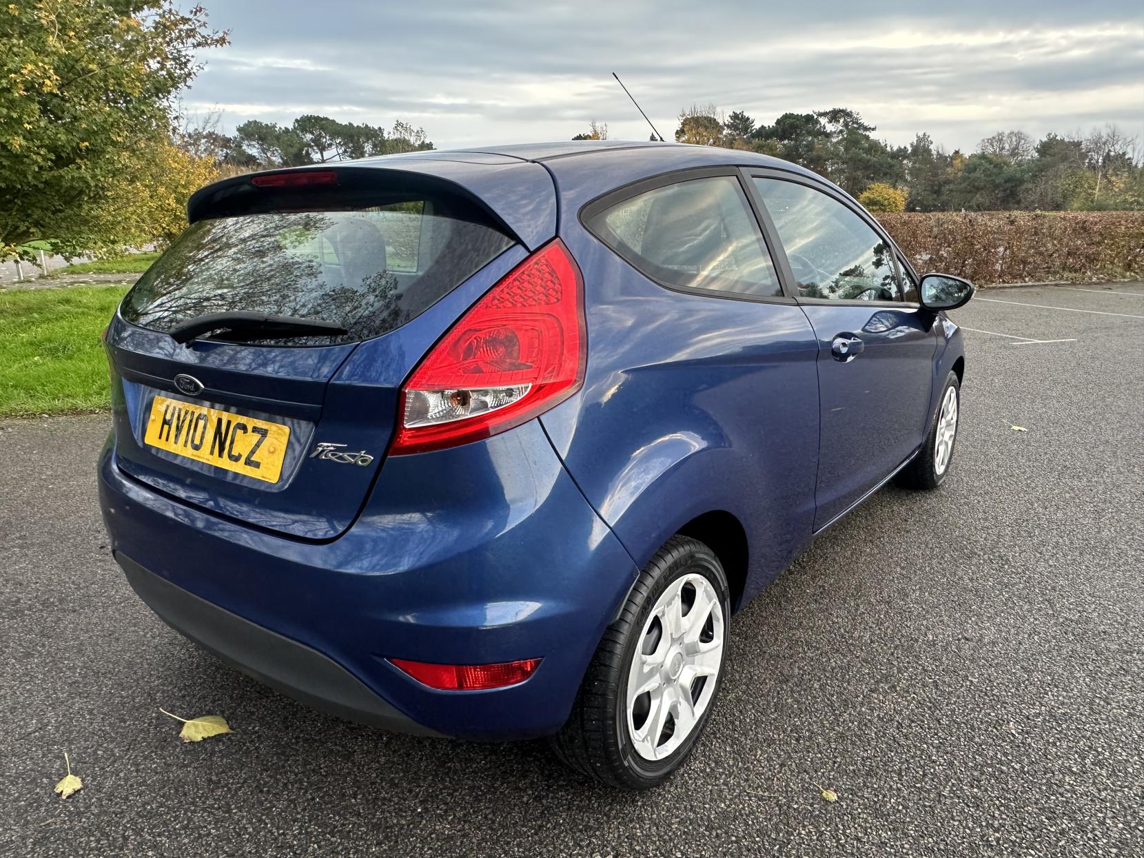 Ford Fiesta 1.25 Edge Hatchback 3dr Petrol Manual (127 g/km, 59 bhp)