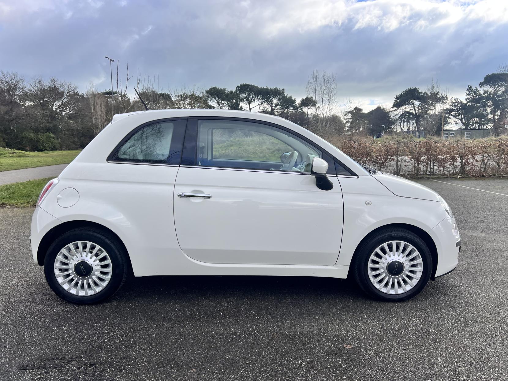 Fiat 500 0.9 TwinAir Lounge Hatchback 3dr Petrol Manual Euro 5 (s/s) (85 bhp)