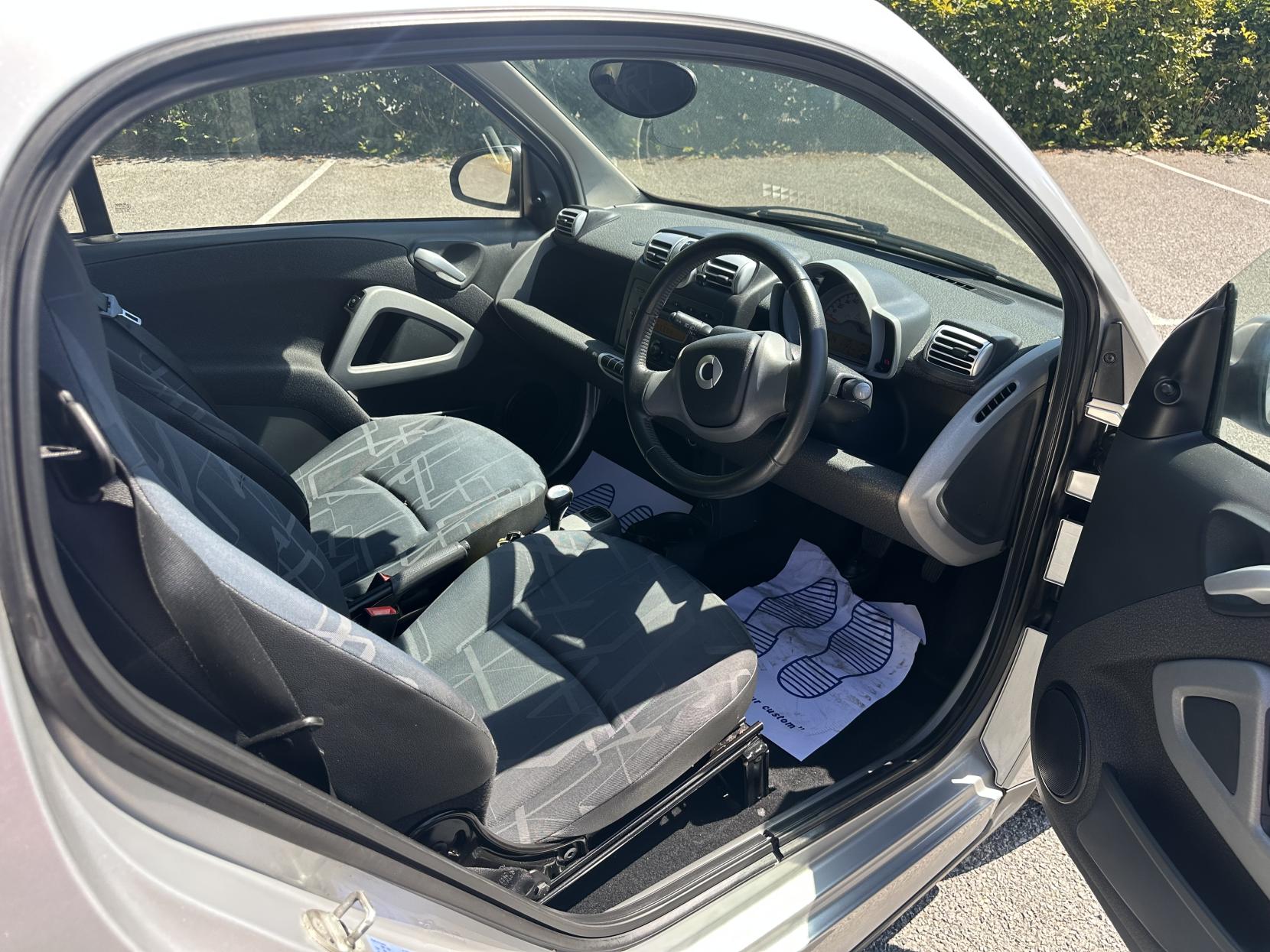 Smart fortwo 1.0 Passion Coupe 2dr Petrol Auto Euro 4 (71 bhp)