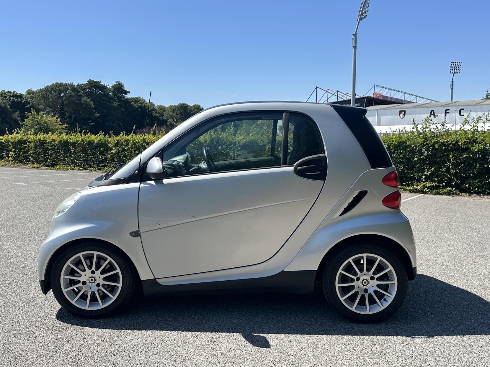 Smart fortwo 1.0 Passion Coupe 2dr Petrol Auto Euro 4 (71 bhp)