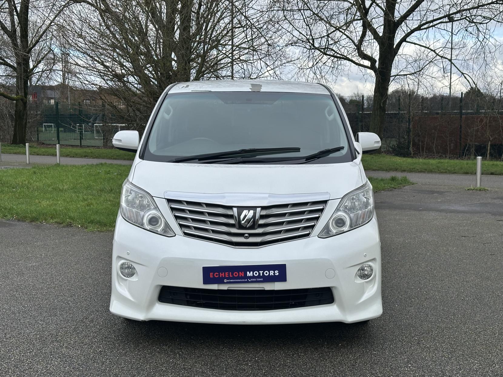 Toyota Alphard 2.4 2010