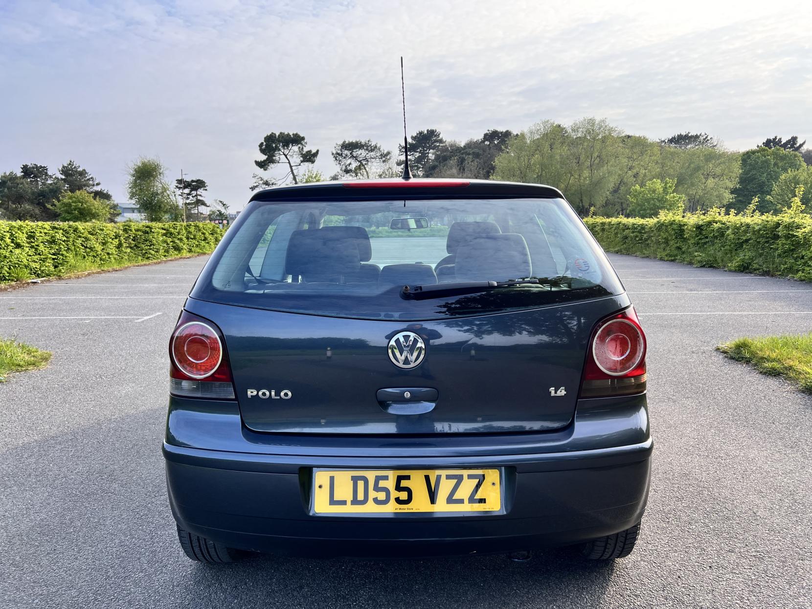 Volkswagen Polo 1.4 SE Hatchback 3dr Petrol Automatic (185 g/km, 74 bhp)