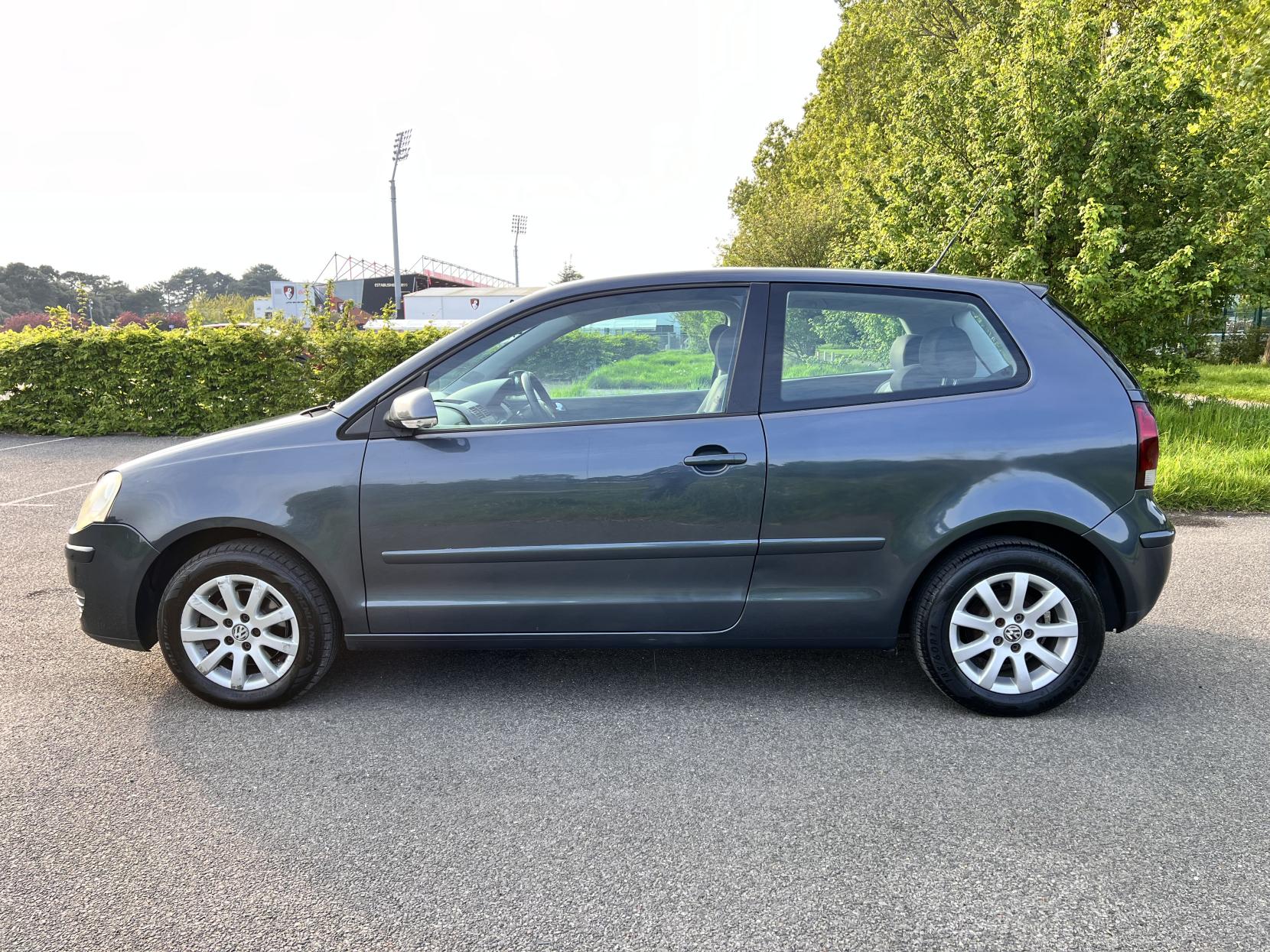 Volkswagen Polo 1.4 SE Hatchback 3dr Petrol Automatic (185 g/km, 74 bhp)