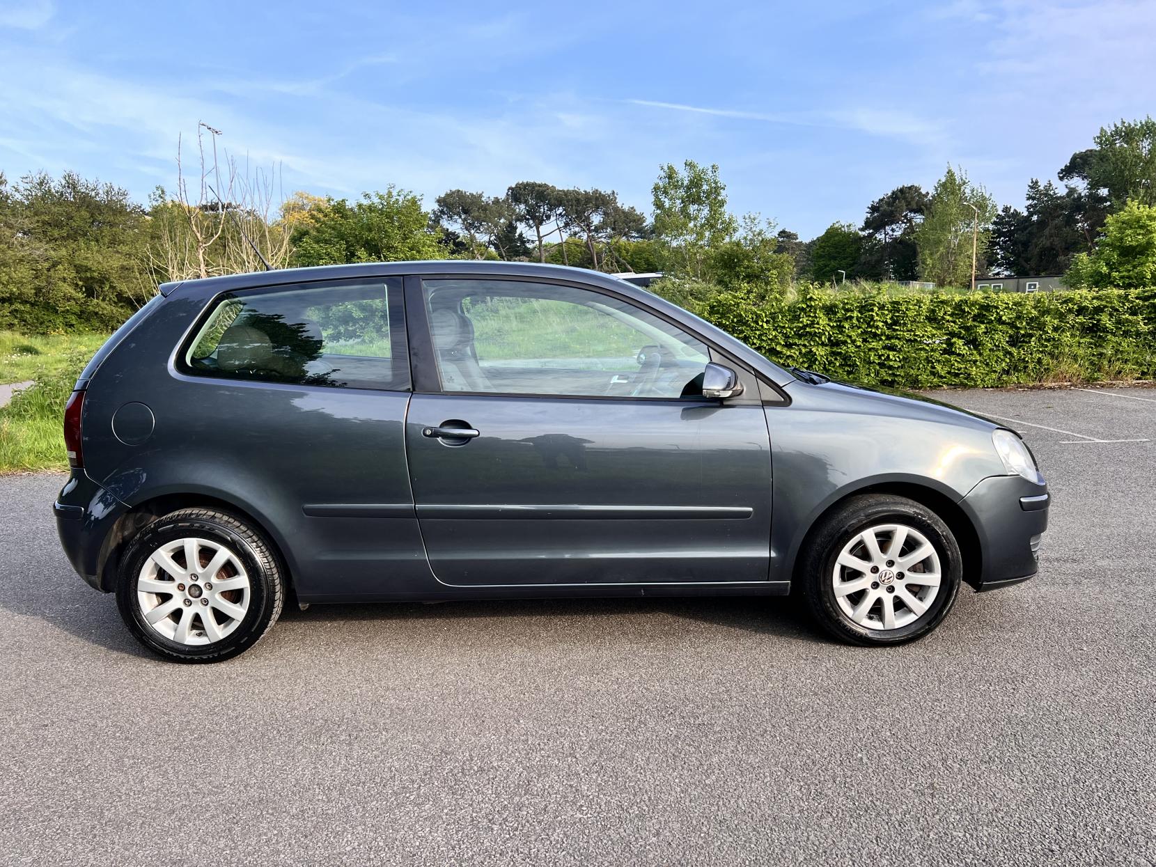 Volkswagen Polo 1.4 SE Hatchback 3dr Petrol Automatic (185 g/km, 74 bhp)