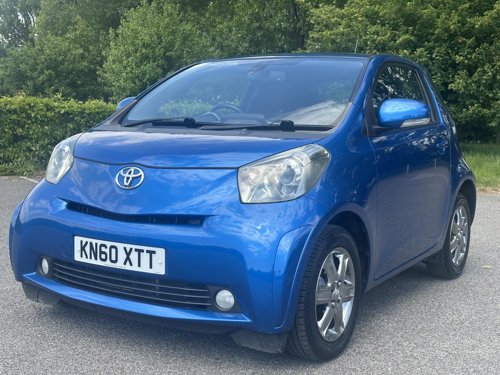 Toyota iQ 1.0 VVT-i 2 Hatchback 3dr Petrol Manual Euro 4 (68 bhp)