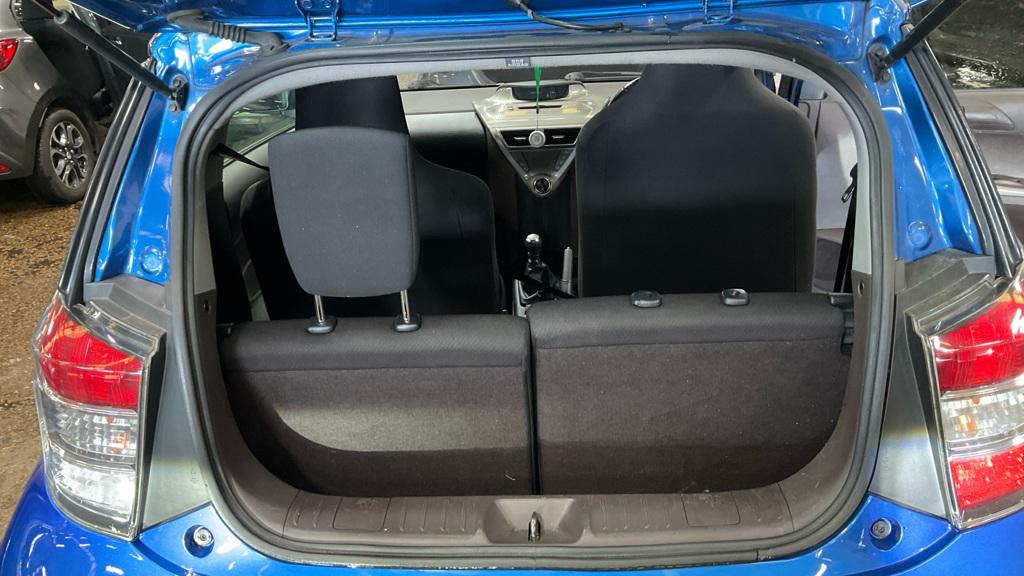Toyota iQ 1.0 VVT-i 2 Hatchback 3dr Petrol Manual Euro 4 (68 bhp)