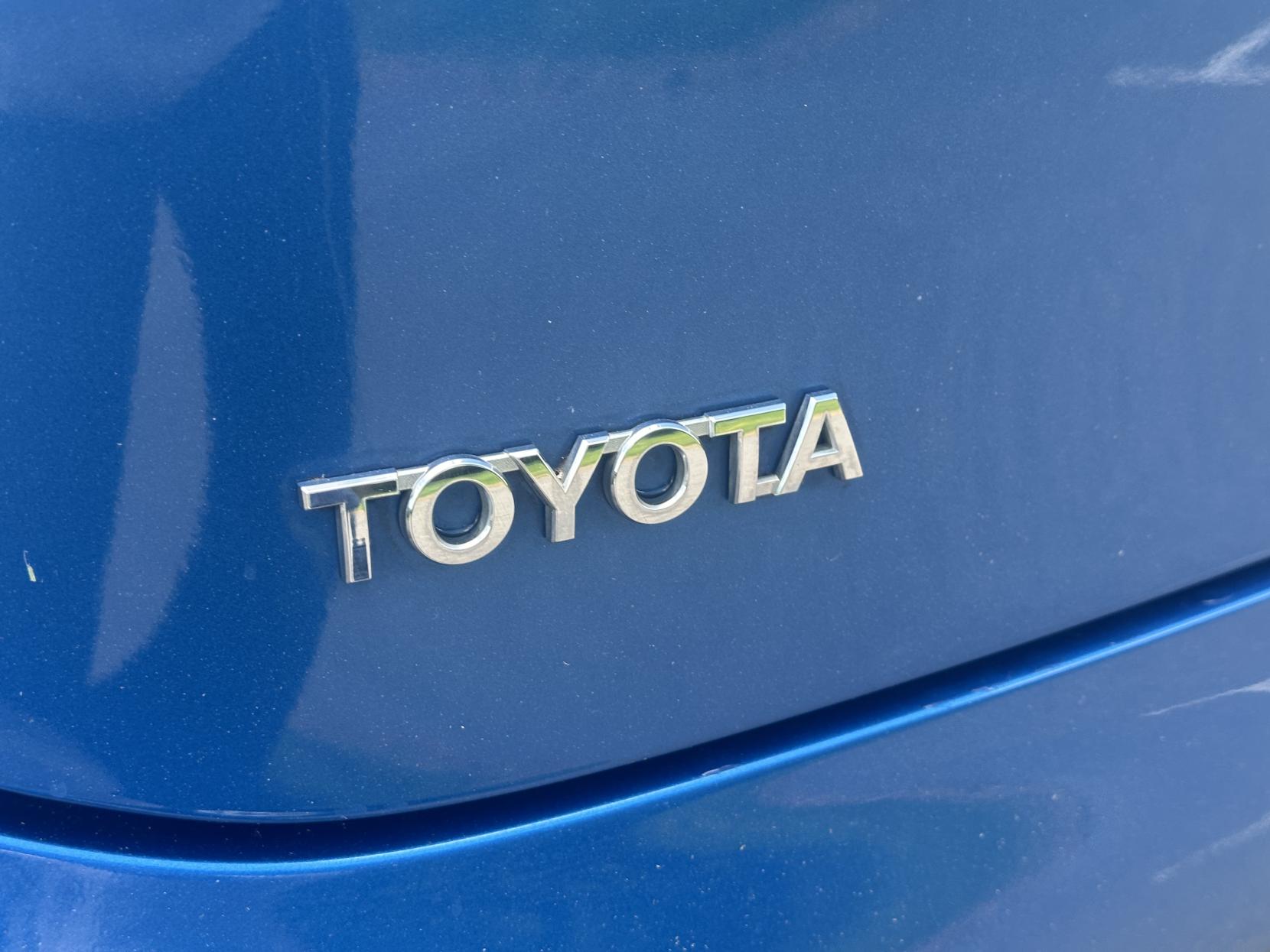 Toyota iQ 1.0 VVT-i 2 Hatchback 3dr Petrol Manual Euro 4 (68 bhp)