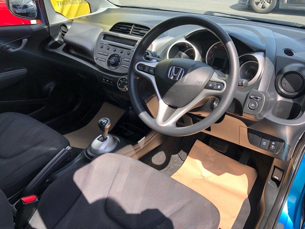 Honda Jazz 1.4 i-VTEC ES Hatchback 5dr Petrol i SHIFT Euro 4 (100 ps)