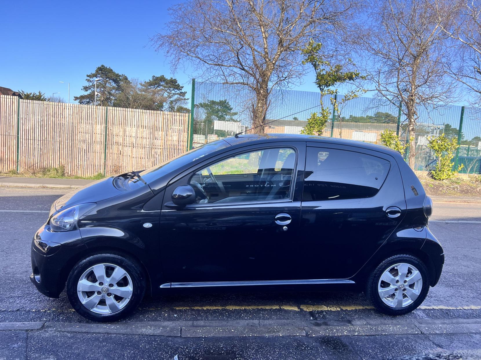 Toyota AYGO 1.0 VVT-i Fire Hatchback 5dr Petrol Manual Euro 5 (67 ps)