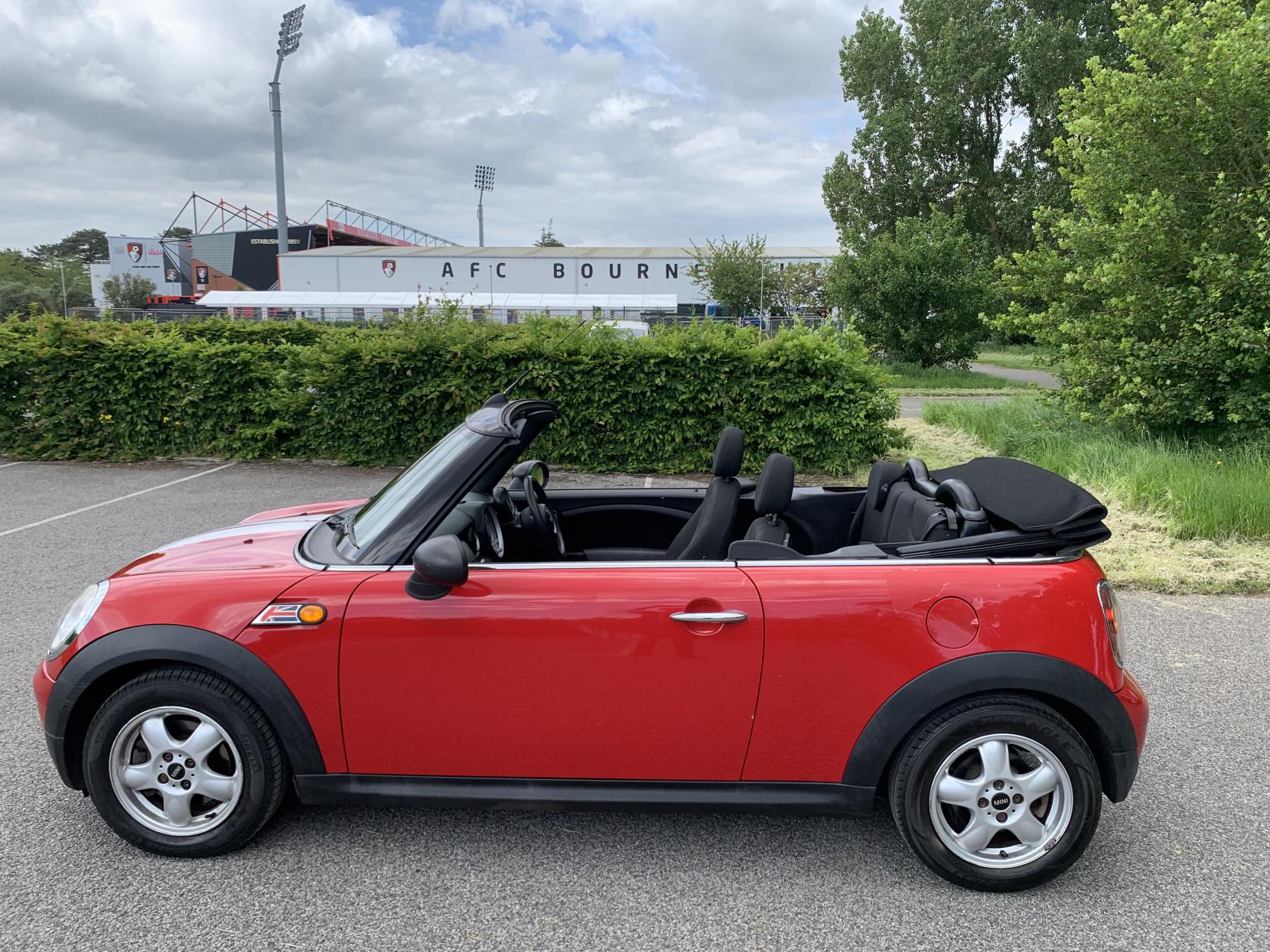 MINI Convertible 1.6 One Convertible 2dr Petrol Manual Euro 5 (98 ps)