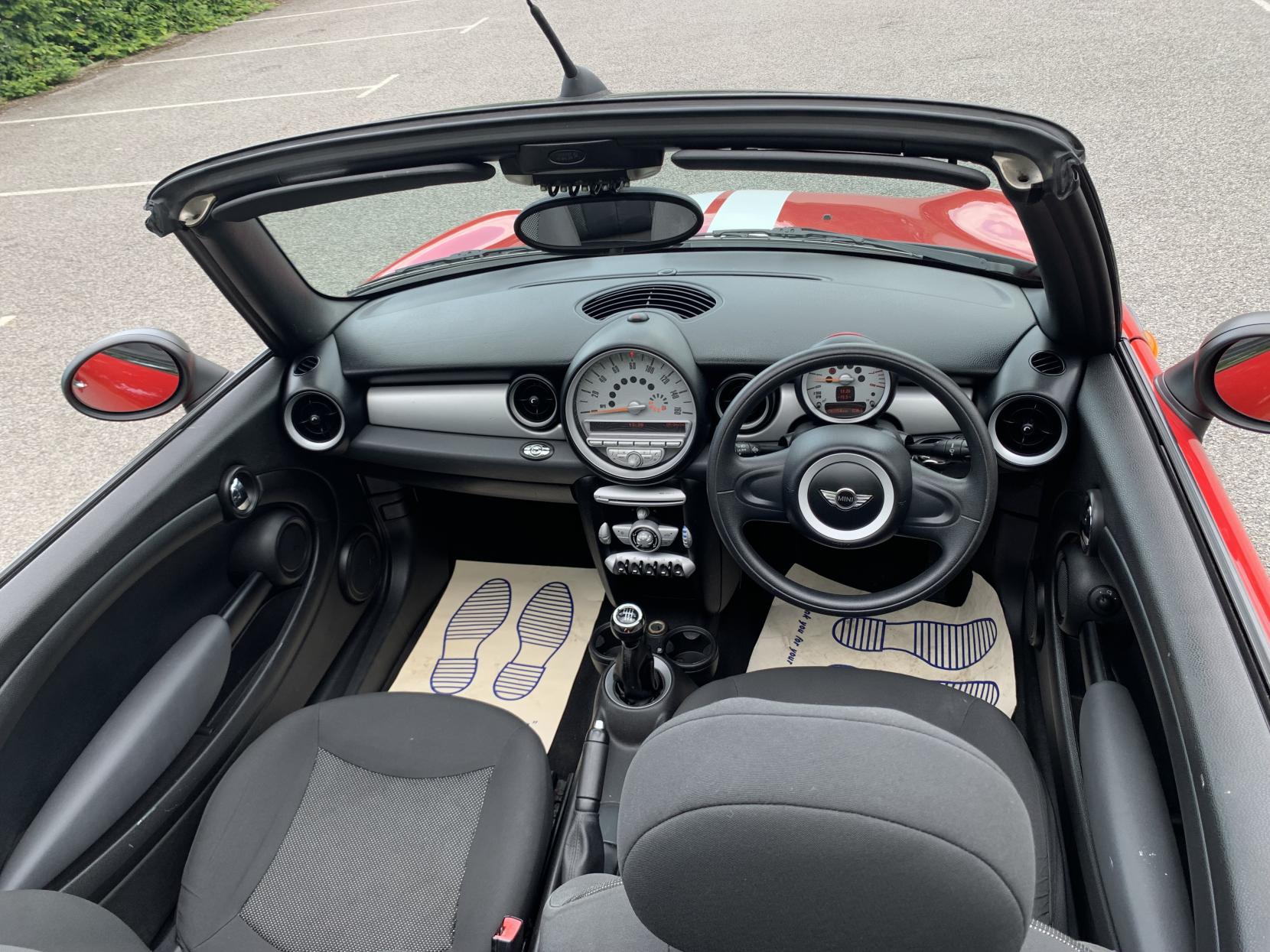 MINI Convertible 1.6 One Convertible 2dr Petrol Manual Euro 5 (98 ps)