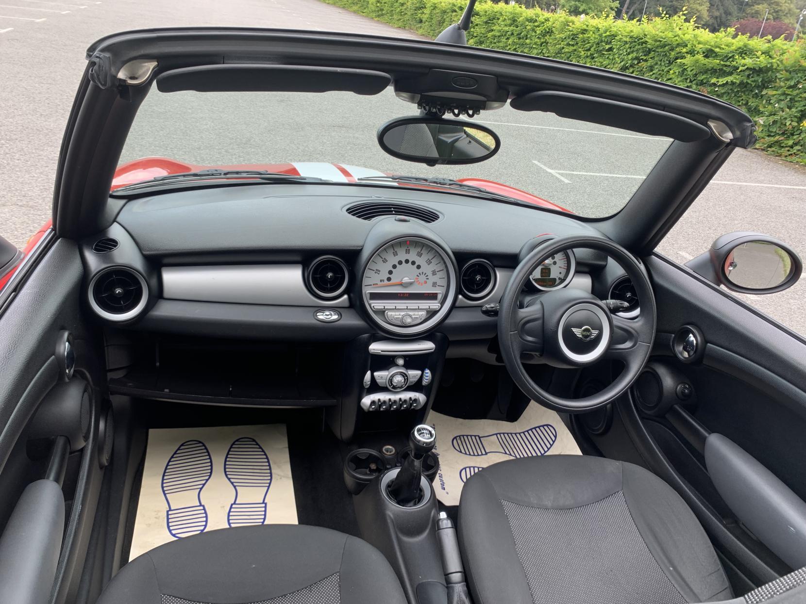 MINI Convertible 1.6 One Convertible 2dr Petrol Manual Euro 5 (98 ps)